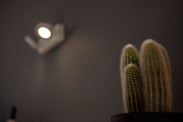 Philips WarmGlow LED Clockwork-spotlys til tak/vegg, 2 stk., Overflateegnet, Ikke-utskiftbare pærer, 2 ampuller, LED, 9 W, 2700 K