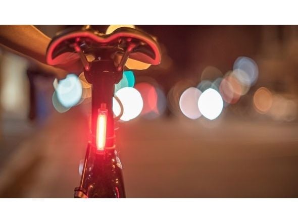 Knog 12142, Valon pyöräkiinnitys, Vedenpitävä, IP67, Sisäänrakennettu akku, Musta, Punainen