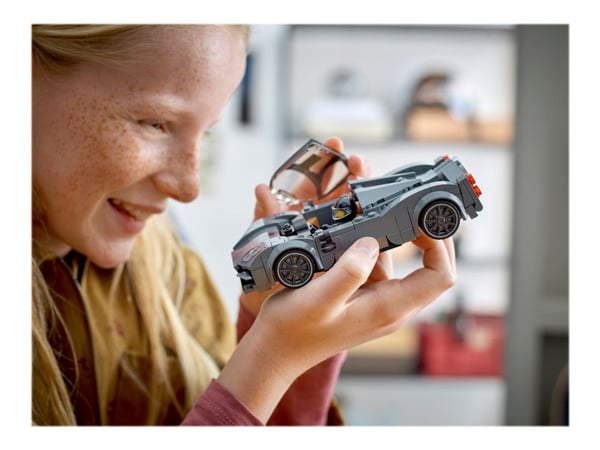 LEGO Speed Champions 76915 Pagani Utopia