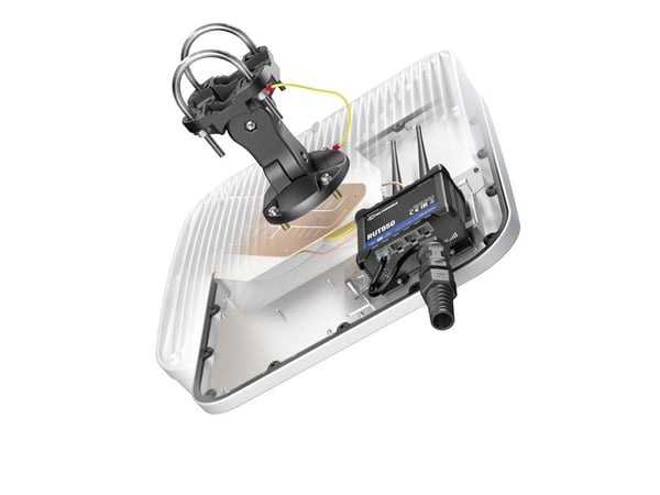 QuWireless AXRL, 7 dBi, 0.694-0.96/1.7-2.2/2.2-2.7 GHz, 7 dBi, 50 O, 70°, 70°