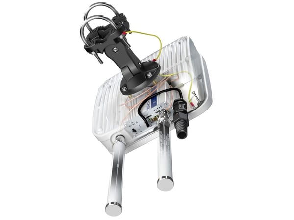 QuWireless QuMax, 6 dBi, 0.694-0.96/1.7-2.2/2.2-2.7; 2.4-2.5/4.7-6 GHz, 4 / 6 dBi, 6 dBi, 7 dBi, 50 O