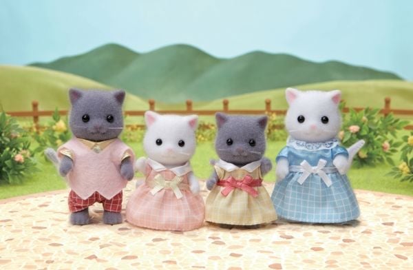 Sylvanian Families Persian Kitten Family