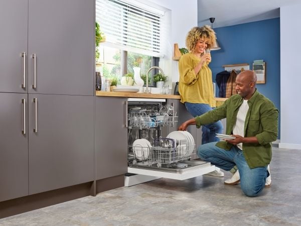 Beko BDFN26430W, Frittstående, Full størrelse (60 cm), Hvit, Knapper, LED, 1,3 m