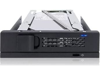 IcyDock mobil rack: 1x 3,5" SATA i 1x 5,25" - vifte