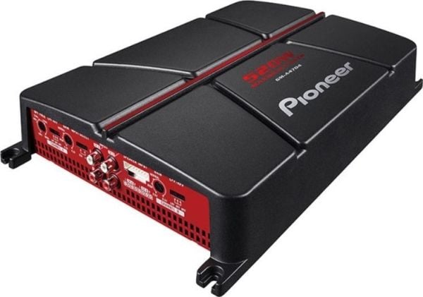 Pioneer GM-A4704, A/B, 4 kanavaa, 520 W, 0,05%, 65 W, 40 W
