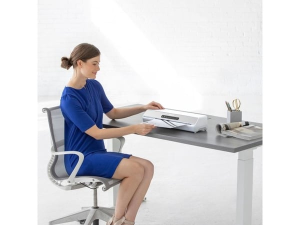 Fellowes Amaris A3, 32 cm, Kylmälaminaattori, 1 min, 780 mm/min, 0,6 mm, A3