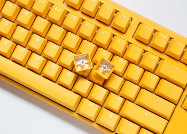 Ducky One 3 Mini - Tastatur - bakgrunnsbelyst - USB-C - QWERTY - tastsvitsj: CHERRY MX Clear - yellow ducky
