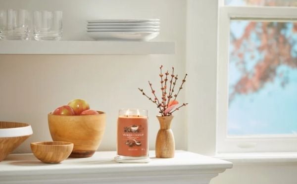 Yankee Candle 1701372E, Sylinteri, Oranssi, Kaneli, Mausteneilikka, 90 h, 1 kpl