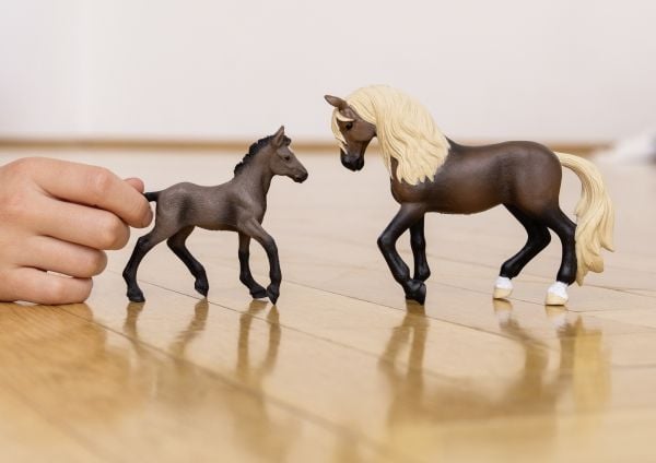 Schleich Paso Peruano föl