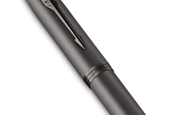 Parker IM Monochrome, Kynä kiertomekanismilla, Ruostumaton teräs, Musta, Ruostumaton teräs, Lakka, Hienojakoinen