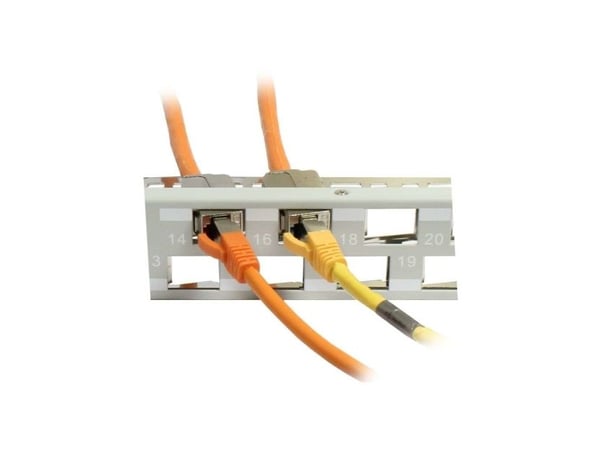 Keystone modulkassett 19" patchpanel for 24xTP-moduler 1HE 96mm 45° skrå utløp lysgrå Synergy 21