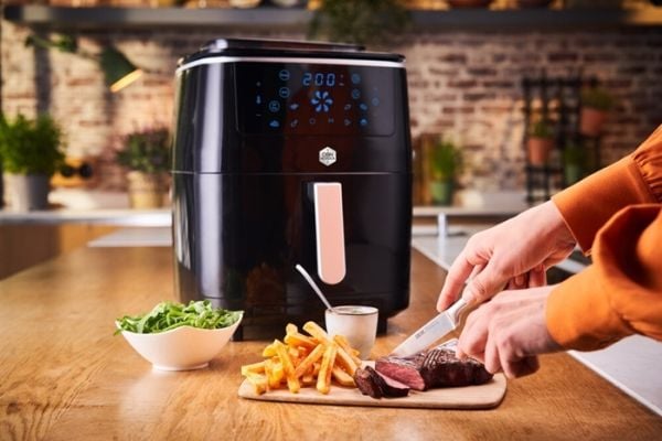 OBH Nordica Easy Fry & Grill Steam+ 3-i-1 airfryer med damp- og grillfunksjon, svart