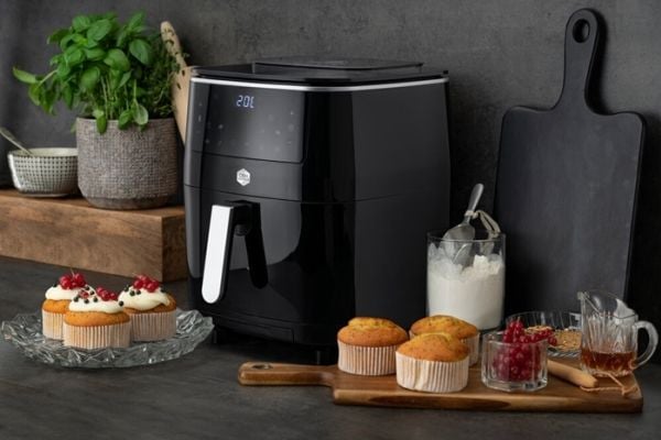 OBH Nordica Easy Fry & Grill Steam+ 3-i-1 airfryer med damp- og grillfunksjon, svart
