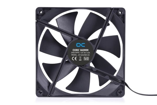 Alphacool Core PWM -tuuletin 2500 rpm - 140 mm - musta