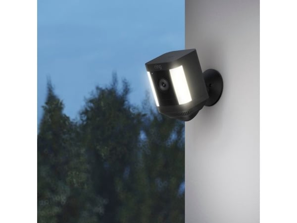 Ring Spotlight Cam Plus Battery - Nettverksovervåkingskamera - utendørs - værbestandig - farge (Dag og natt) - 1080p - lyd - trådløs - Wi-Fi
