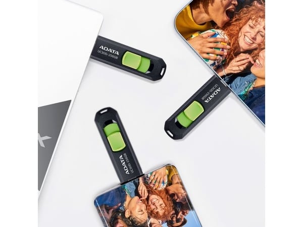 ADATA UC300 - USB-flashstasjon - 256 GB - USB 3.2 Gen 1 / USB-C - svart, grønn