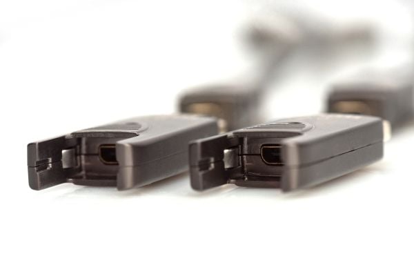 DIGITUS HDMI AOC hybridi valokaapeli 4K irrotettava 10m musta