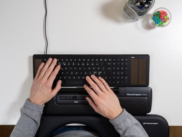 Mousetrapper Delta - Sentral pekeenhet - ergonomisk - vanlig - 7 knapper - kablet - USB - svart