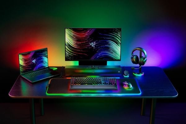 Razer BlackWidow V4 Pro - Tastatur - bakgrunnsbelyst - USB - QWERTY - USA - tastsvitsj: Razer Green