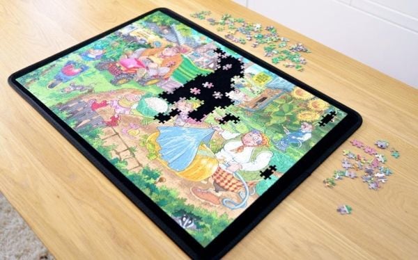 Puzzle Mates Portapuzzle Board 1000 pcs, 1000 kpl, 12 vuosi/vuosia Puzzle Mates Portapuzzle Board 1000 pcs, 1000 kpl, 12 vuosi/vuosia