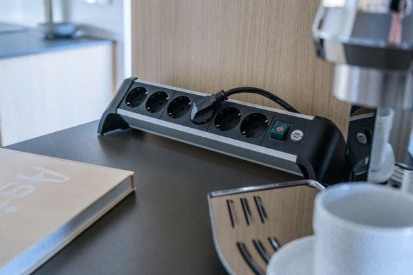 Brennenstuhl Virtapiuha ALU-Office-Line 6gang 3m