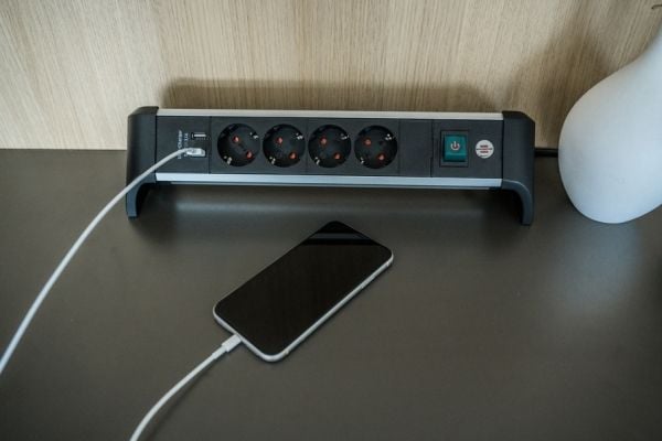 Brennenstuhl Power Strip ALU-Office-Line 4gang 1.8m USB