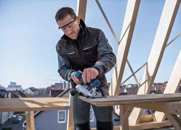 Bosch GKS 18V-57-2 Professional - Sirkelsag - trådløs - 165 mm - uten batteri - 18 V - SOLO