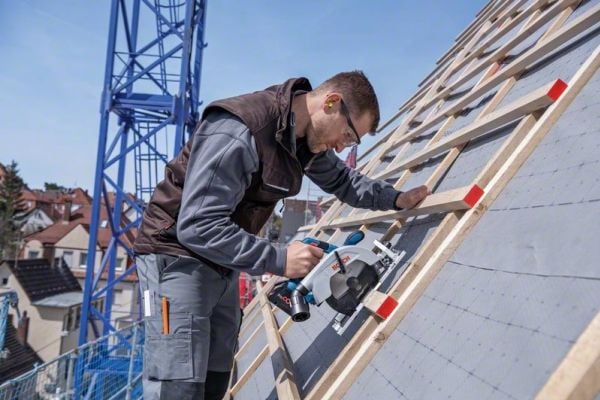 Bosch GKS 18V-57-2 Professional - Sirkelsag - trådløs - 165 mm - uten batteri - 18 V - SOLO