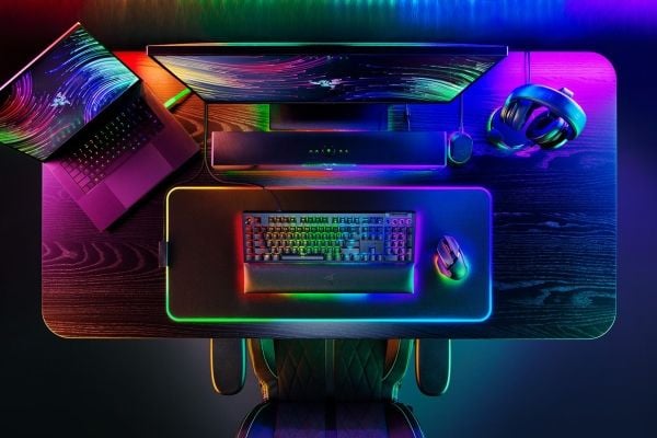 Razer BlackWidow V4 Pro - Tastatur - bakgrunnsbelyst - USB - QWERTY - USA - tastsvitsj: Razer Yellow