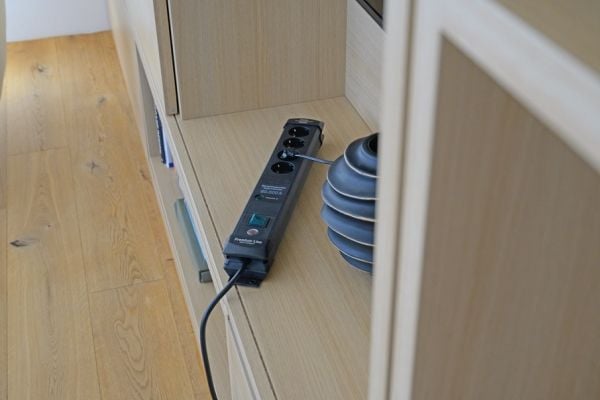 Brennenstuhl Premium-Line 4-kertainen