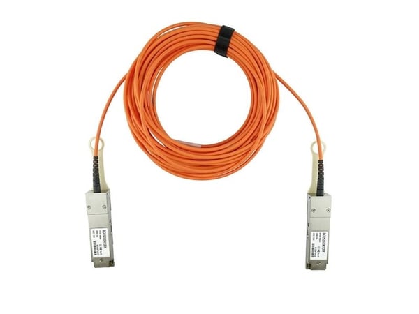 BlueOptics EMC AOC-QSFP-40G-15M yhteensopiva BlueOptics AOC QSFP BO252503K15M ( AOC-QSFP-40G-15M-BO )