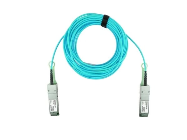 BlueOptics QSFP-100G-AOC-2M yhteensopiva BlueOptics AOC QSFP28 BO282803L2M ( Q28-AOC-2M-NK-BO ) BlueOptics QSFP-100G-AOC-2M yhteensopiva BlueOptics AOC QSFP28 BO282803L2M ( Q28-AOC-2M-NK-BO )