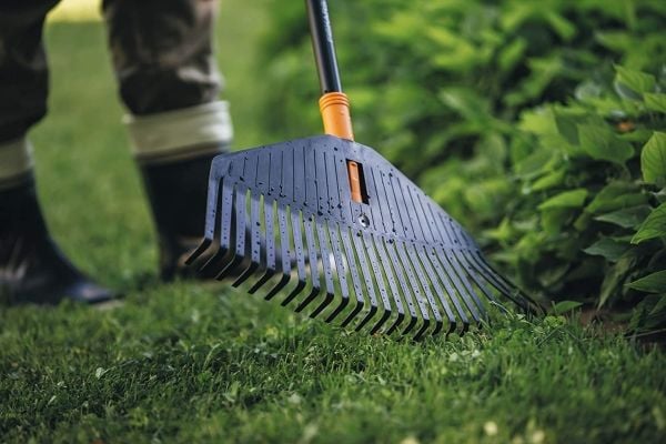 Fiskars Alumiininen haravankahva 160cm (135001)