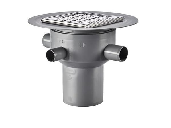 PURUS Multiflex Ø110 mm PP plast afløbsskål med lodret udløb og flange til smøremembran, 3 sideindløb: 1 x Ø32mm & 2x Ø40mm
