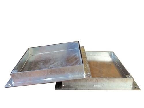 Jesmig 600 x 79 mm brønddæksel til integrerede fliser, 5 t