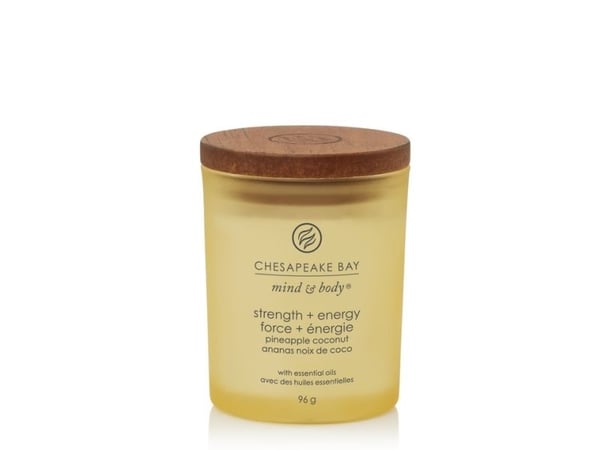 Chesapeake Bay Scented candle - Strength & Energy - Pineapple Coconut - small