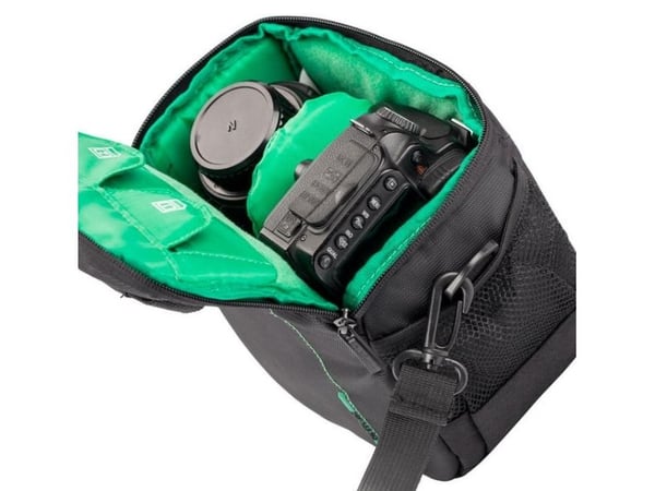 Riva Case 7420 (PS) - Skulderveske for digitalfotokamera med linser - polyester - svart