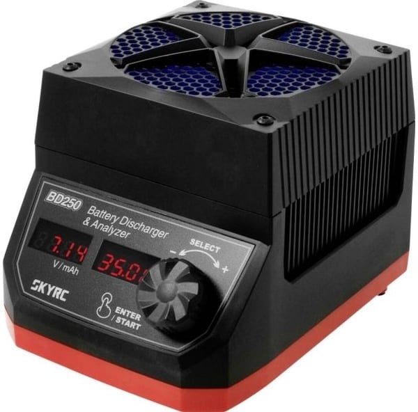 SkyRC BD250, 250 W