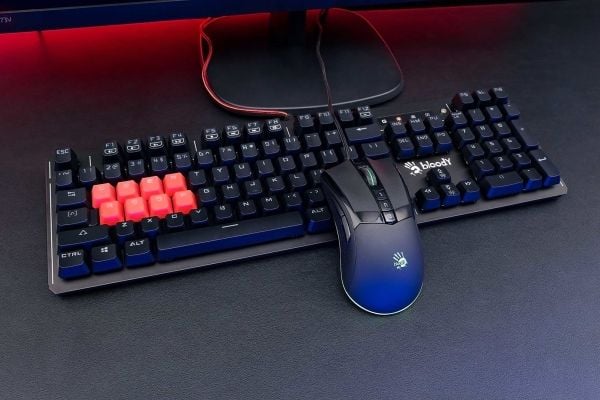 A4Tech A4T Hiiri A4Tech CRUVINAS W90 PRO Stone musta USB (aktivoitu)