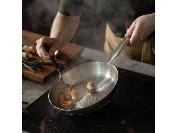 Fiskars All Steel Pure panne, ruostumaton terais, 24 cm