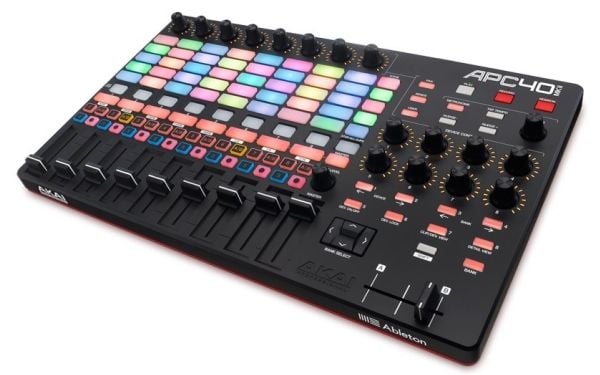 Akai APC40 MKII, 9 kanaler, Sort
