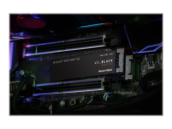 WD_BLACK SN770 WDS200T3X0E - SSD - 2 TB - intern - M.2 2280 - PCIe 4.0 x4 (NVMe)