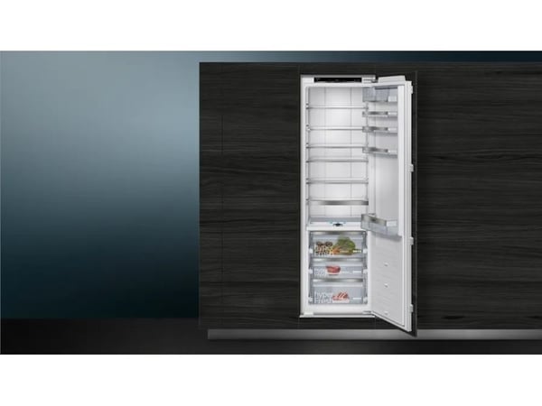 Siemens iQ700 KI81FPDE0 - Integrert kjøleskap - 177,5 x 56 cm. - Flatt hengsel - Soft Close
