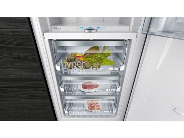 Siemens iQ700 KI81FPDE0 - Integrert kjøleskap - 177,5 x 56 cm. - Flatt hengsel - Soft Close