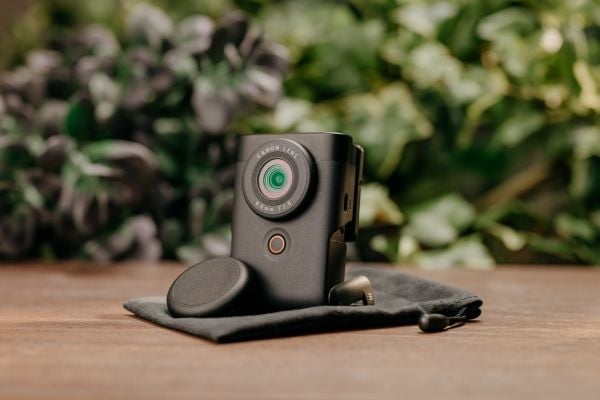 Canon PowerShot V10 vlogging digitalkamera 15,2 megapiksler svart bildestabilisering, Bluetooth, integrert batteri, full HD-video (5947C008)