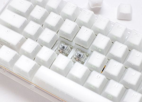 Ducky One 3 Aura White Mini, Koblet med ledninger (ikke trådløs), USB, Mekanisk nøkkelbryter, QWERTY, RGB LED, Hvit