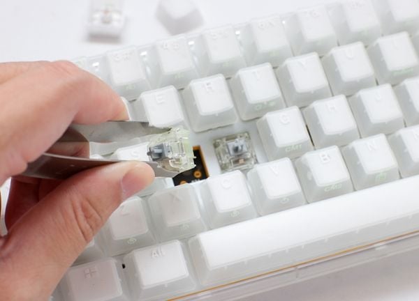 Ducky One 3 Aura White Mini, Koblet med ledninger (ikke trådløs), USB, Mekanisk nøkkelbryter, QWERTY, RGB LED, Hvit
