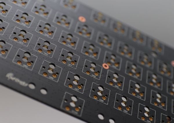 Ducky One 3 Aura, Koblet med ledninger (ikke trådløs), USB, Mekanisk nøkkelbryter, QWERTY, RGB LED, Sort