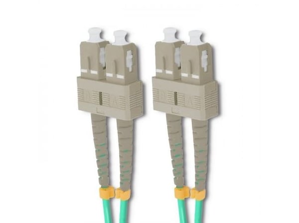 Qoltec - Koblingskabel - SC/UPC-multimodus (hann) til SC/UPC-multimodus (hann) - 2 m - fiberoptisk - dupleks - 50 / 125 mikroner - OM4 - halogenfri
