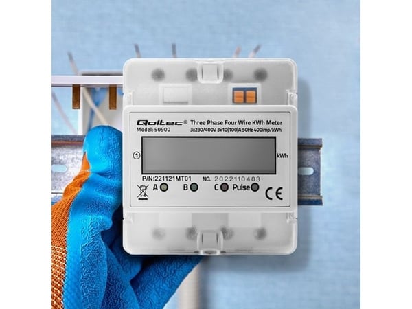 Qoltec trefaset elektronisk energiforbruksmåler på DIN-skinne 230V LCD 4P